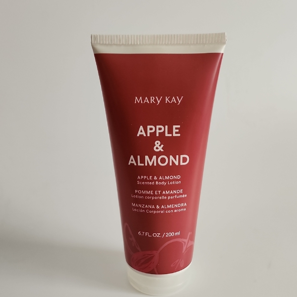 Mary Kay Apple & Almond Body Lotion